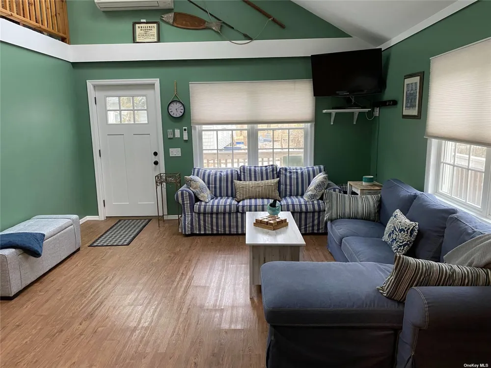 182 Cottage Walk Ocean Beach, NY 11770