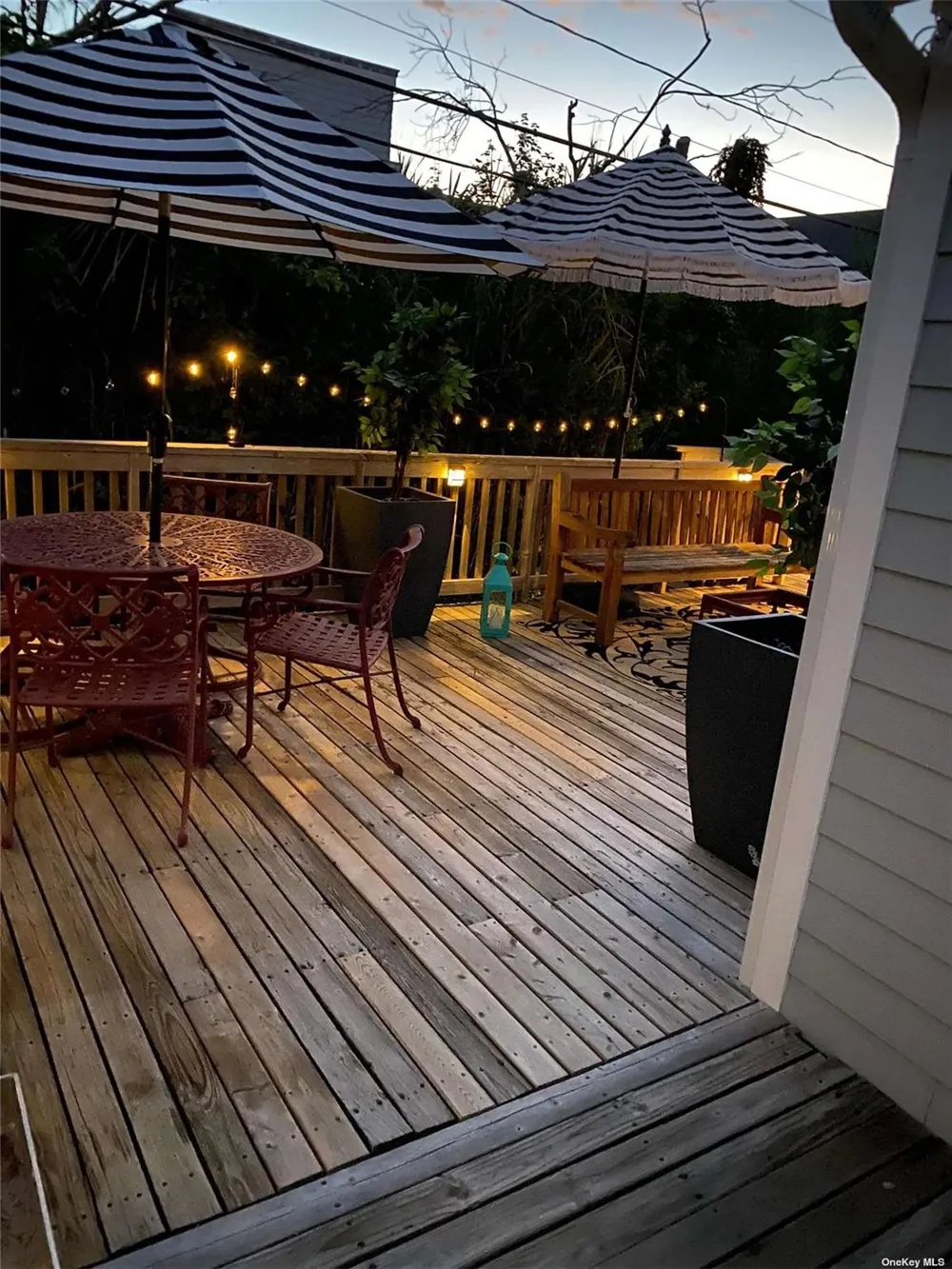 182 Cottage Walk Ocean Beach, NY 11770