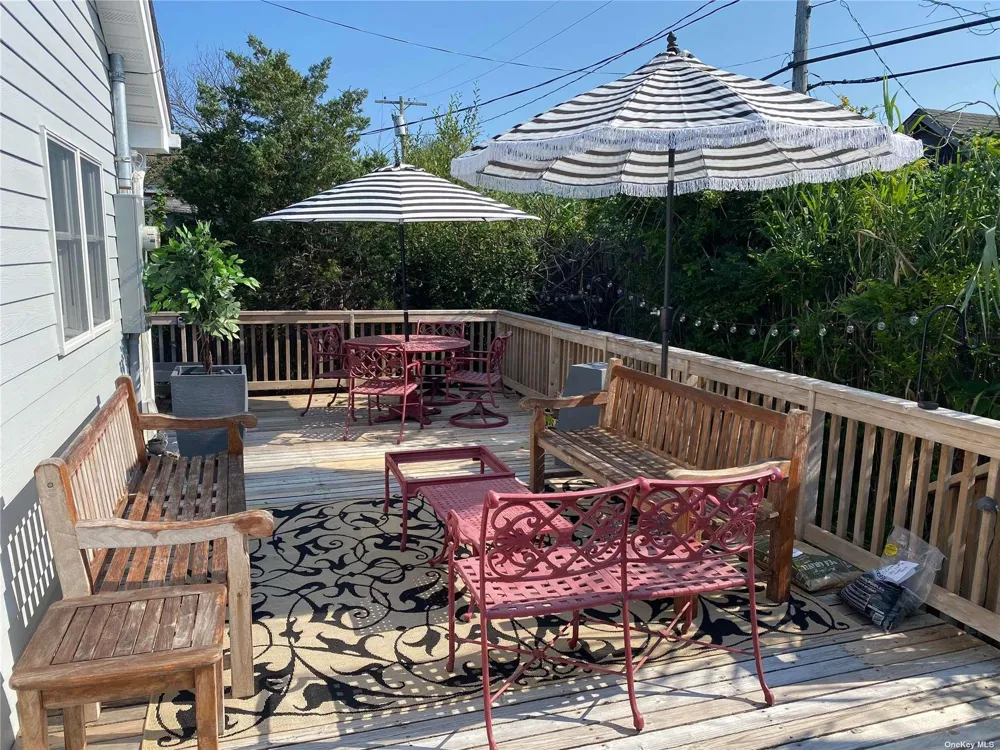 182 Cottage Walk Ocean Beach, NY 11770