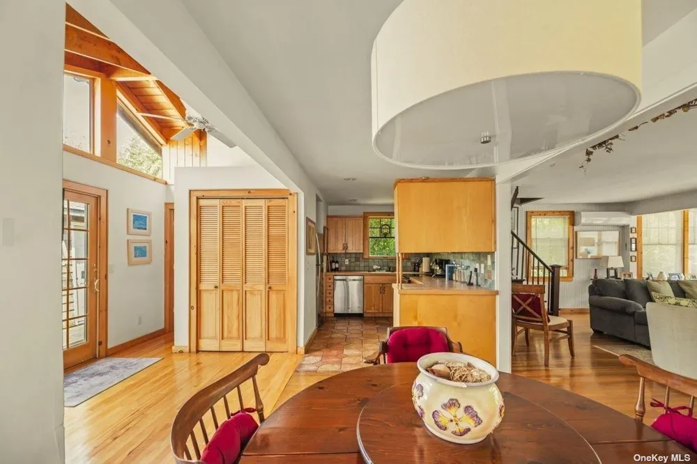 993 Surfview Walk Ocean Beach, NY 11770