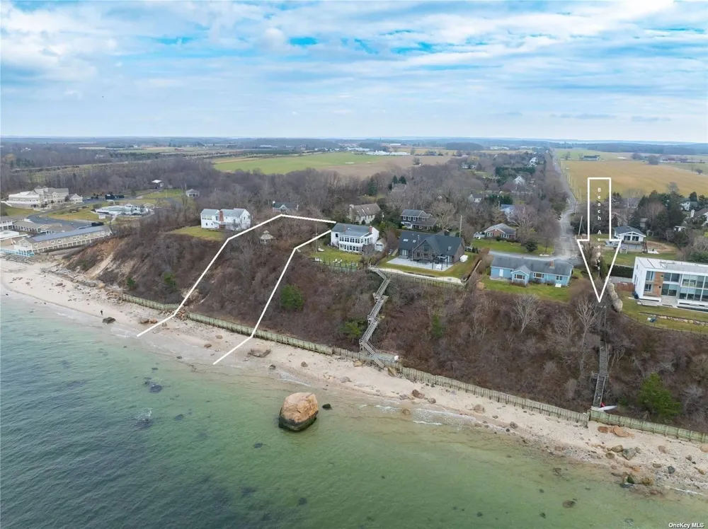 895 Glen Court Cutchogue, NY 11935