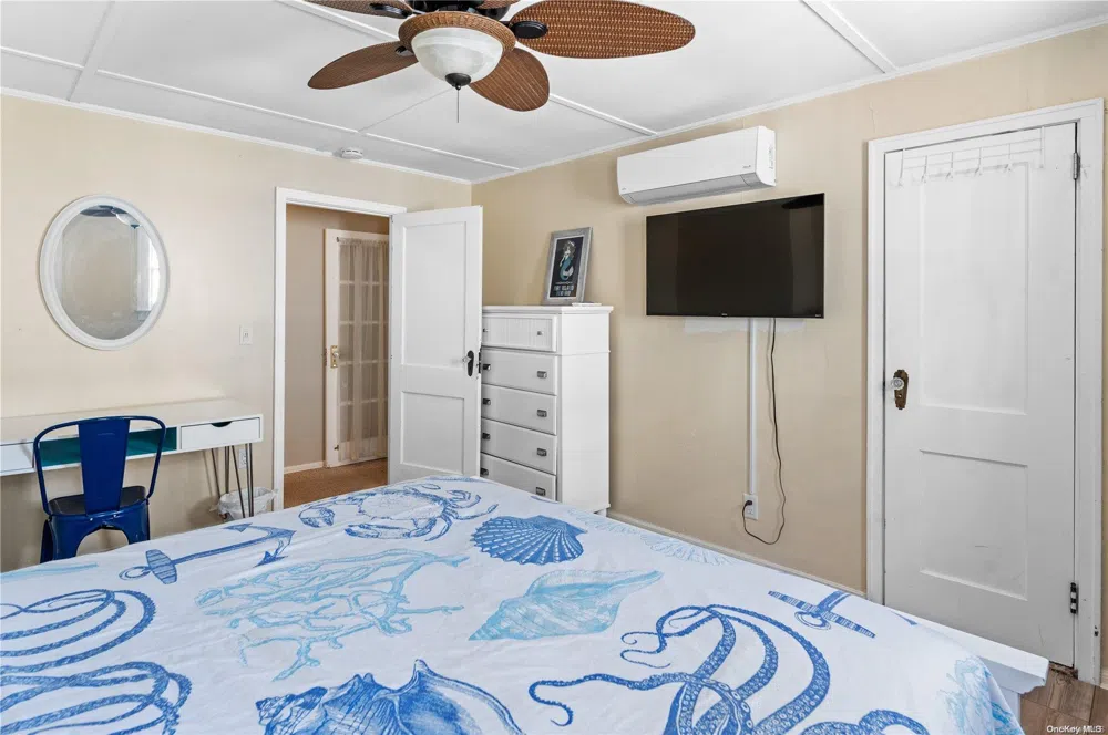 180 Cottage Walk Ocean Beach, NY 11770