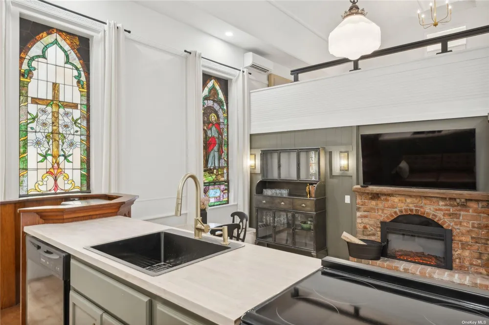 248 5th Avenue Greenport, NY 11944