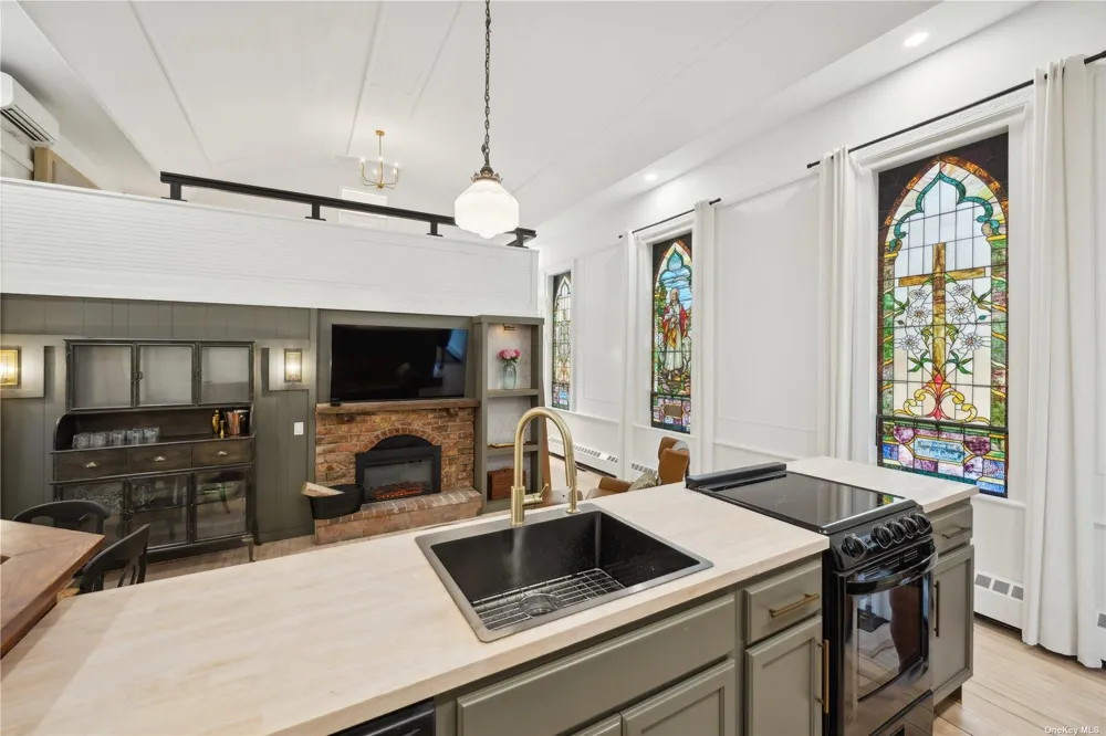 248 5th Avenue Greenport, NY 11944