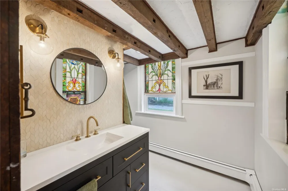 248 5th Avenue Greenport, NY 11944