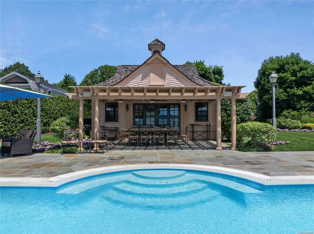241 Asharoken Avenue Asharoken, NY 11768