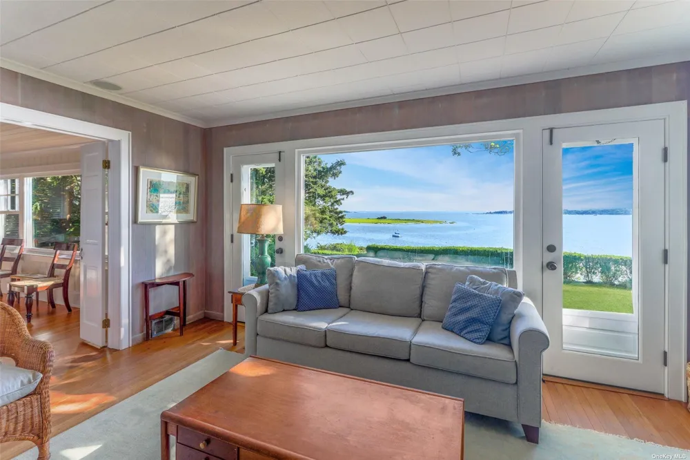 930 W Cove Road Cutchogue, NY 11935