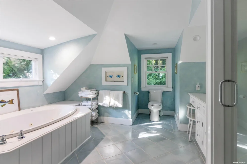 930 W Cove Road Cutchogue, NY 11935