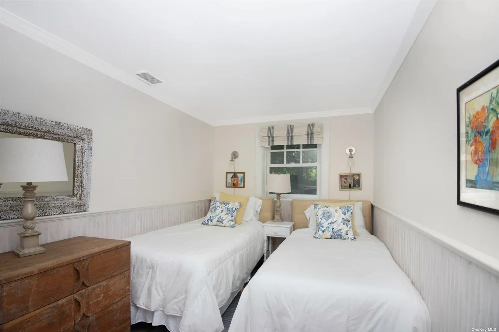 930 W Cove Road Cutchogue, NY 11935