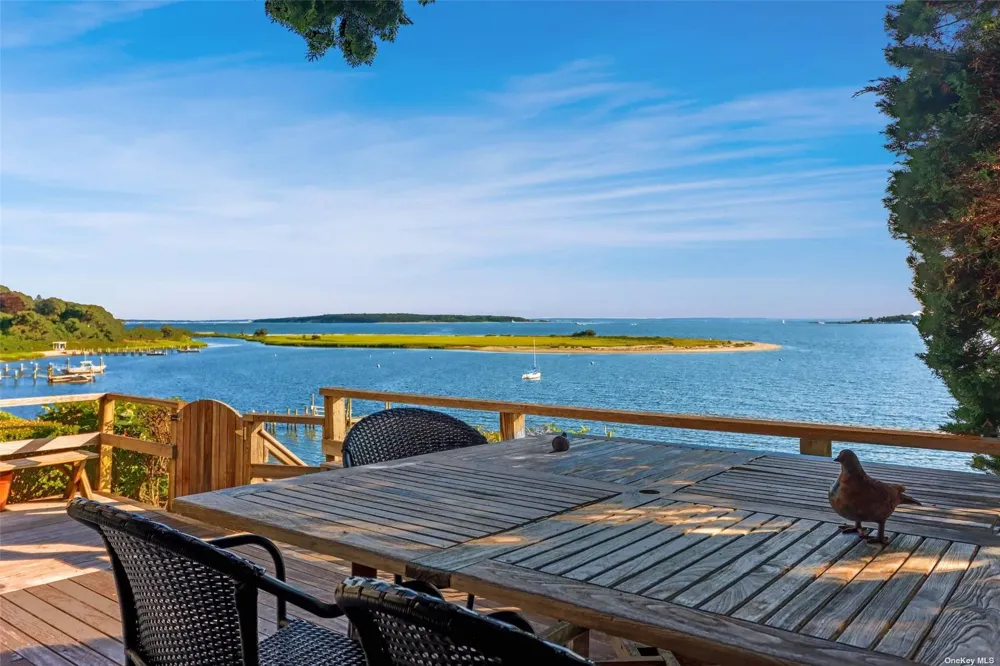 930 W Cove Road Cutchogue, NY 11935
