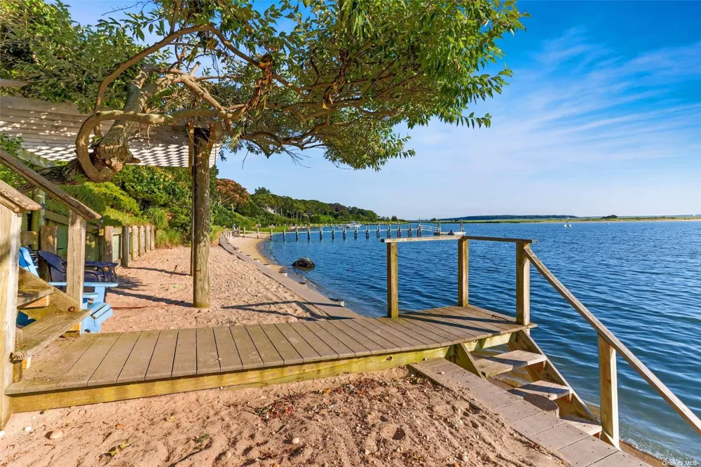 930 W Cove Road Cutchogue, NY 11935