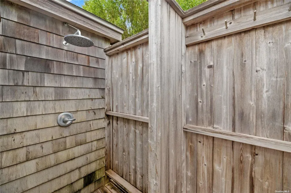 32 Schooner Walk Ocean Beach, NY 11770