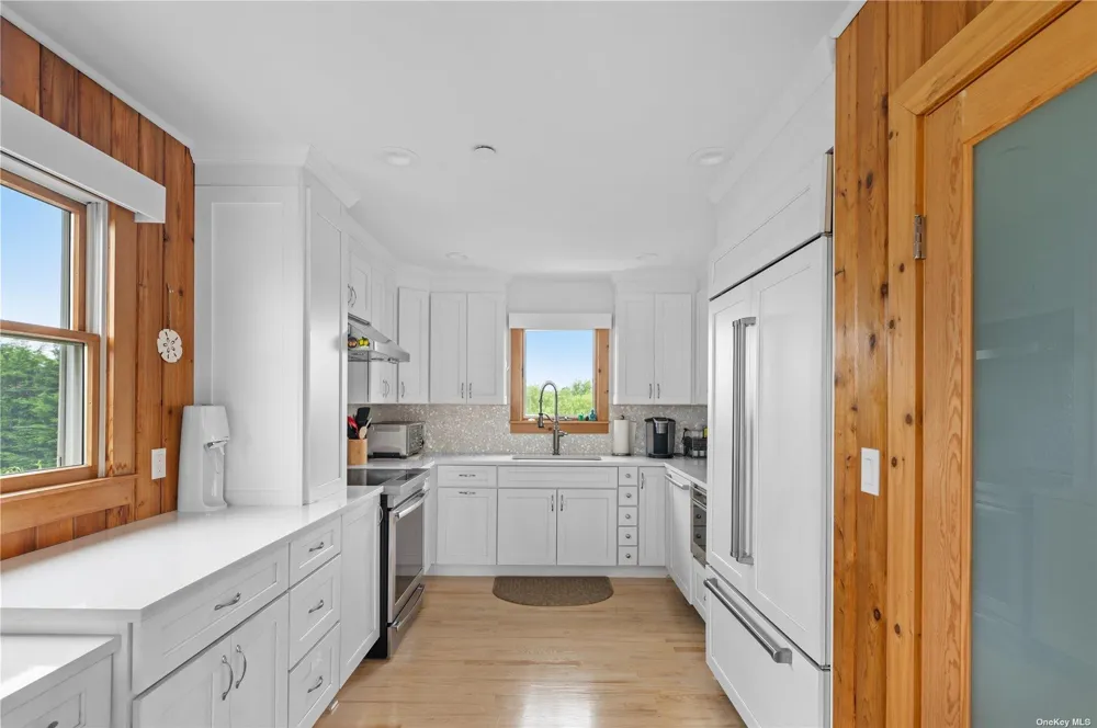 32 Schooner Walk Ocean Beach, NY 11770