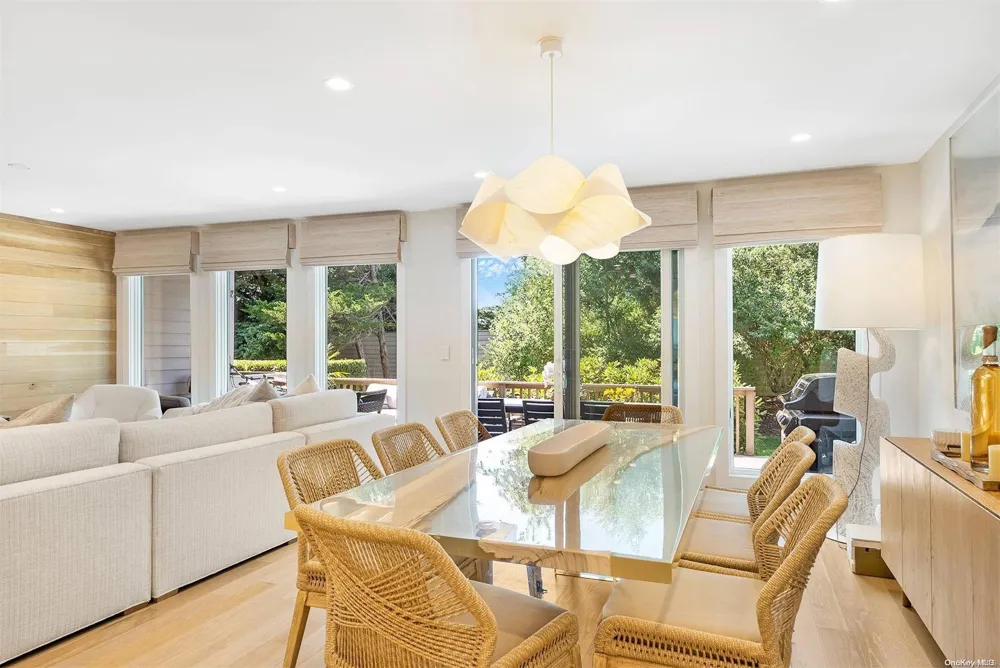 68 W Water Street Sag Harbor, NY 11963