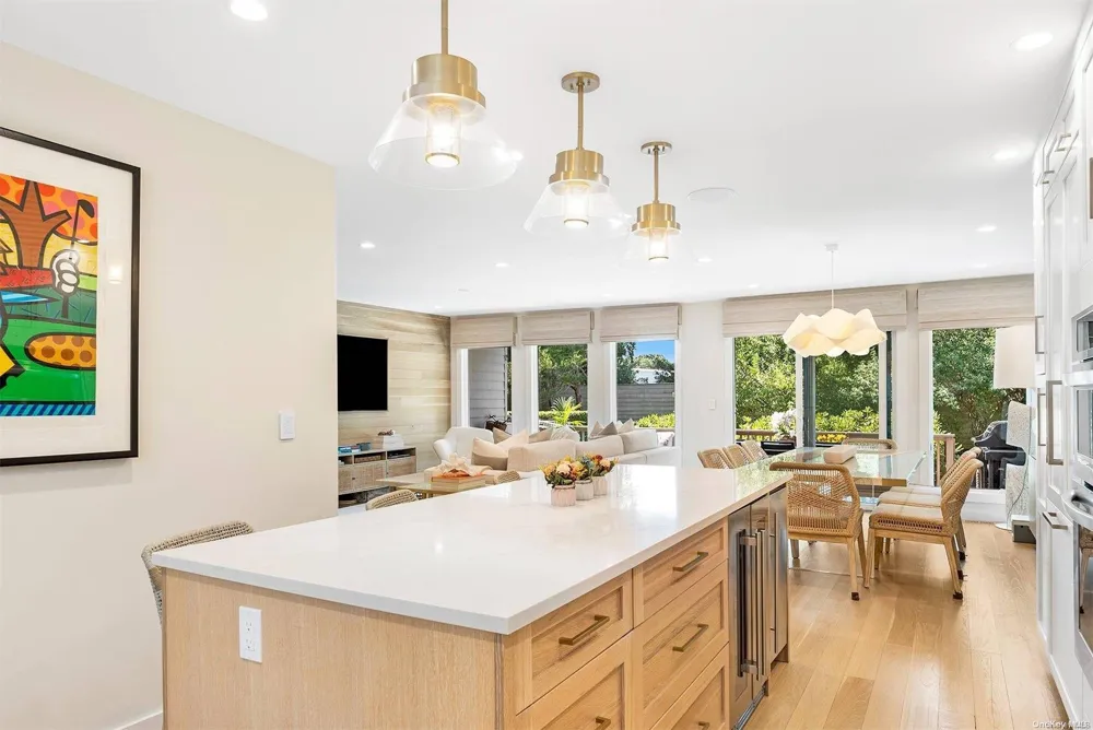 68 W Water Street Sag Harbor, NY 11963