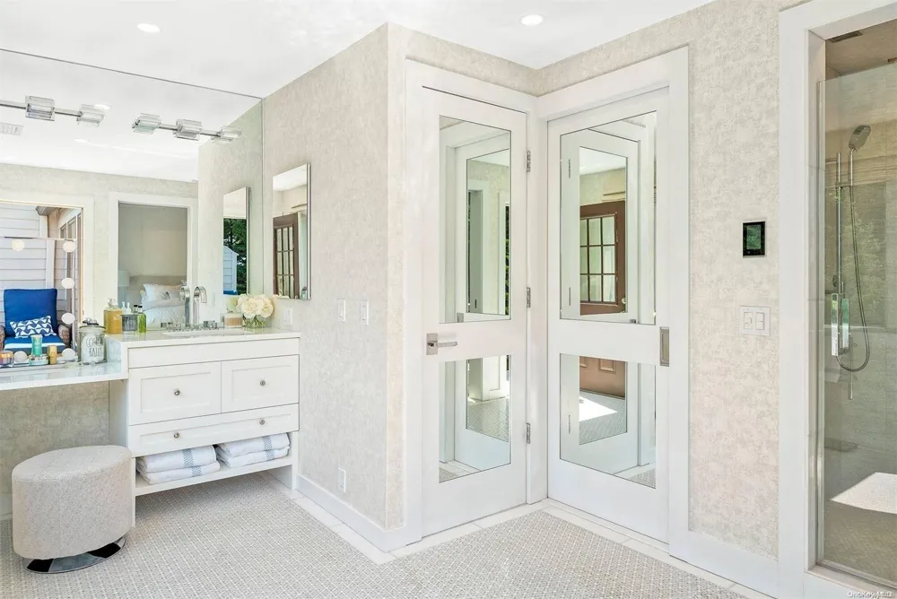 68 W Water Street Sag Harbor, NY 11963
