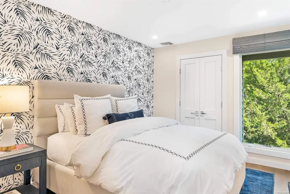 68 W Water Street Sag Harbor, NY 11963