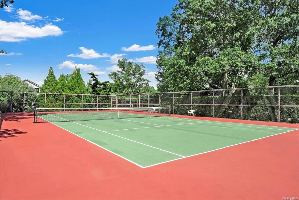 68 W Water Street Sag Harbor, NY 11963