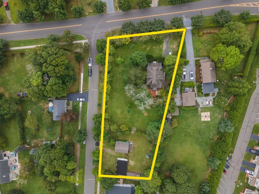 57 Seatuck Avenue Eastport, NY 11941