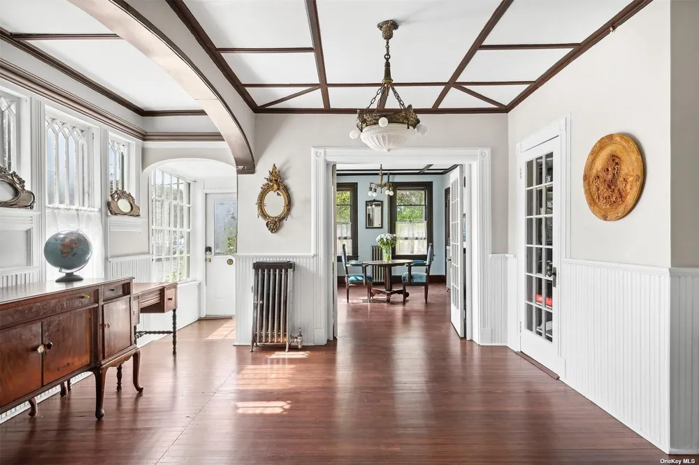 151 Bay Avenue Greenport, NY 11944