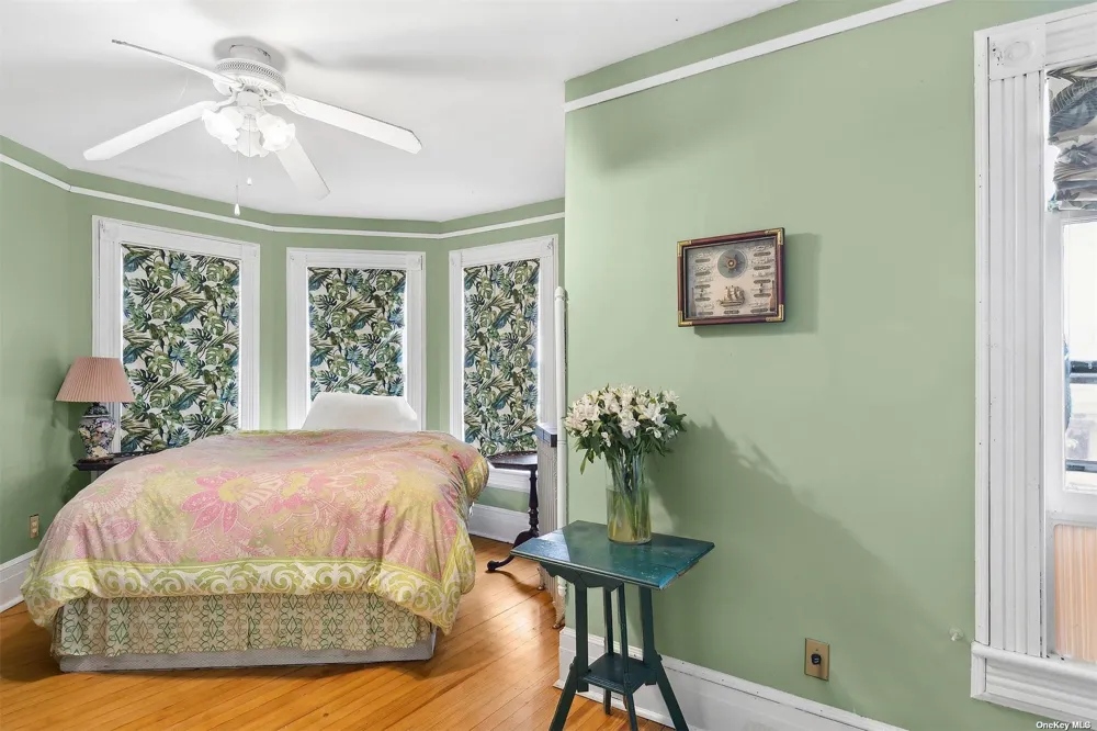 151 Bay Avenue Greenport, NY 11944