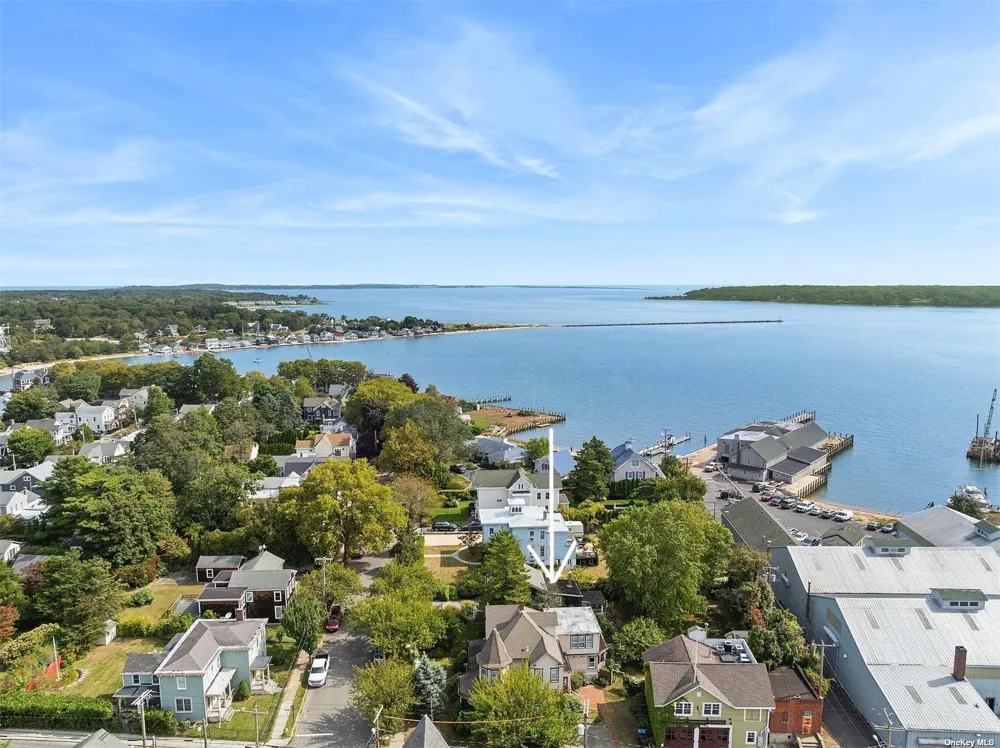 151 Bay Avenue Greenport, NY 11944