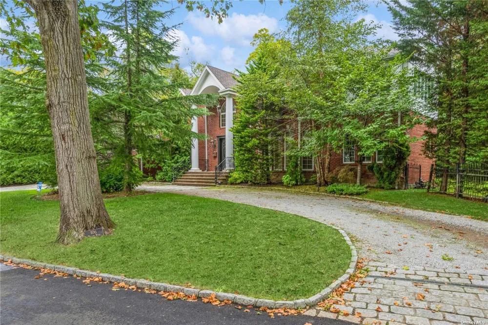 106 Willow Road Woodsburgh, NY 11598