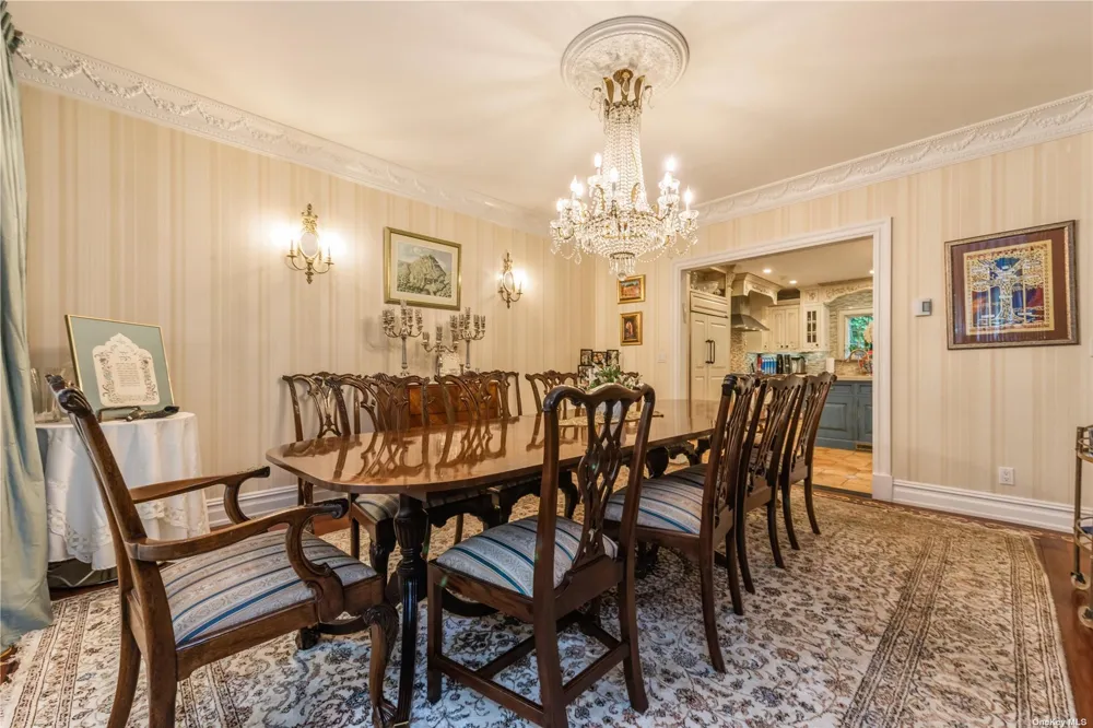 106 Willow Road Woodsburgh, NY 11598