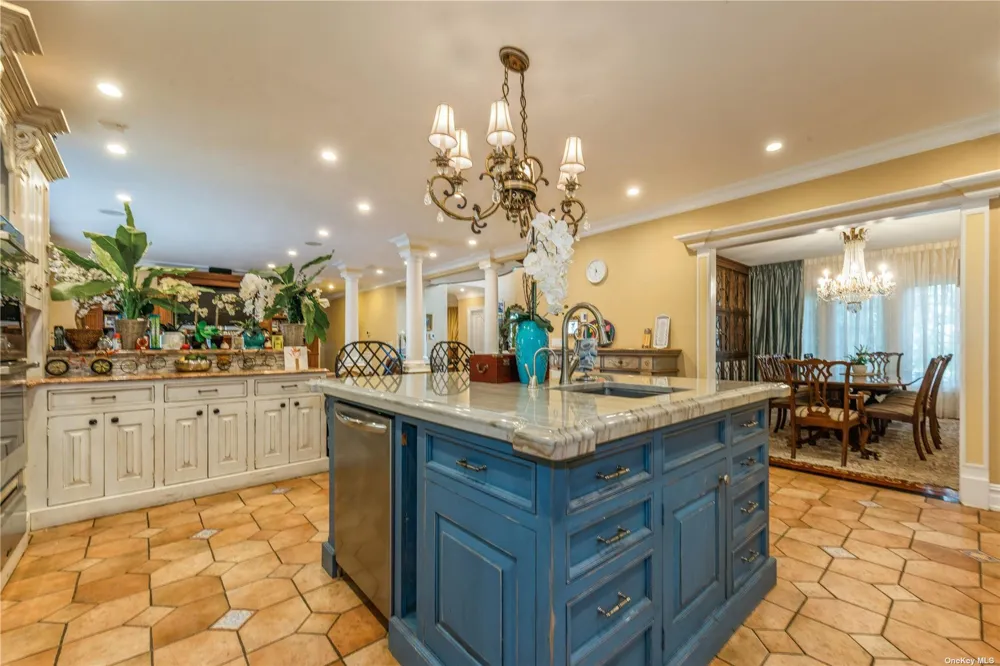 106 Willow Road Woodsburgh, NY 11598