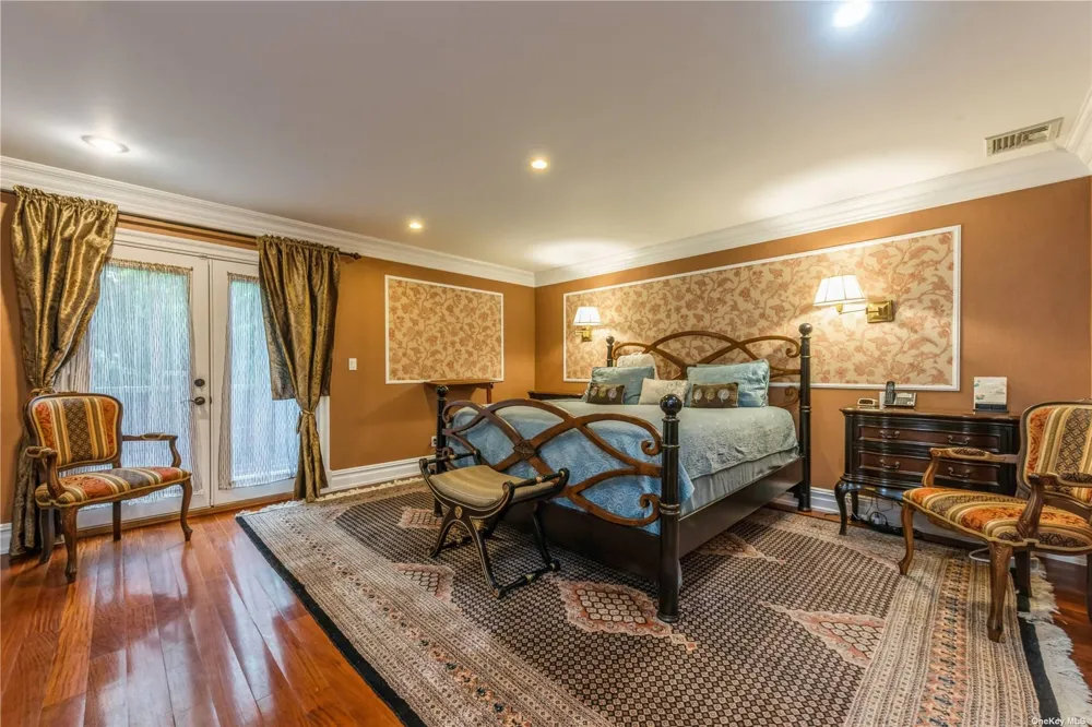 106 Willow Road Woodsburgh, NY 11598