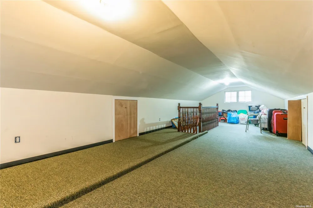 106 Willow Road Woodsburgh, NY 11598