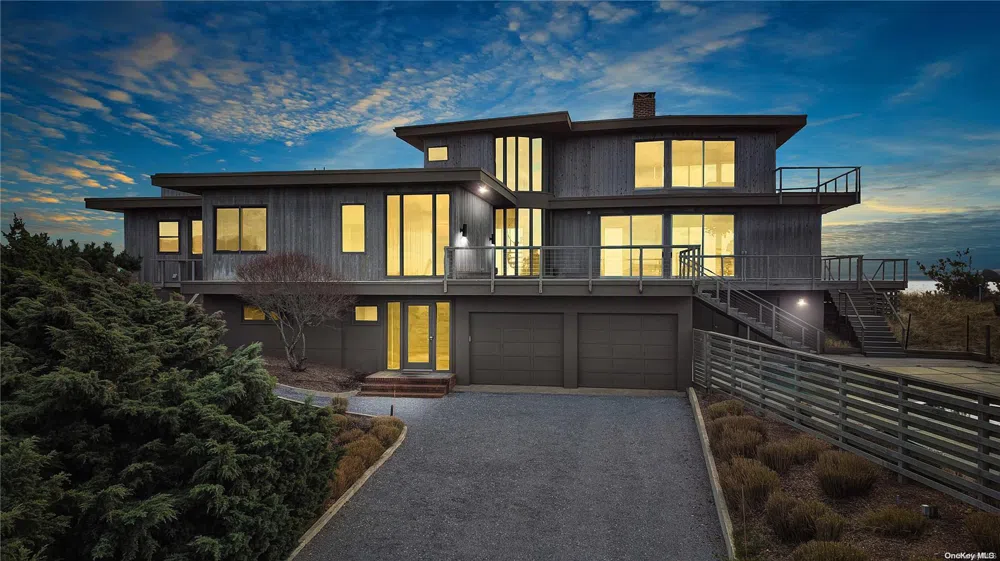 222 Dune Quogue, NY 11959