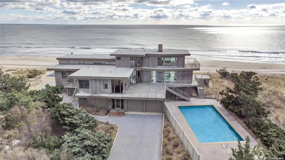 222 Dune Quogue, NY 11959