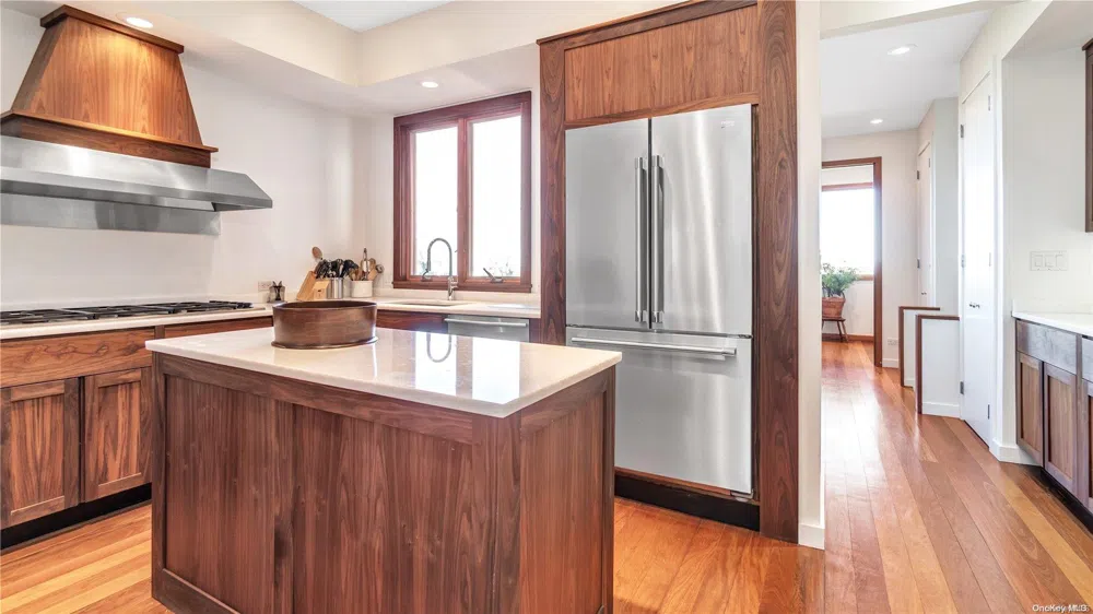 222 Dune Quogue, NY 11959
