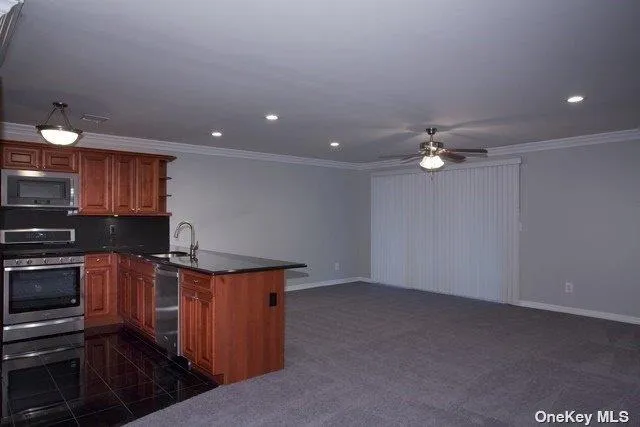 143 Overlook Drive #143 Farmingville, NY 11738