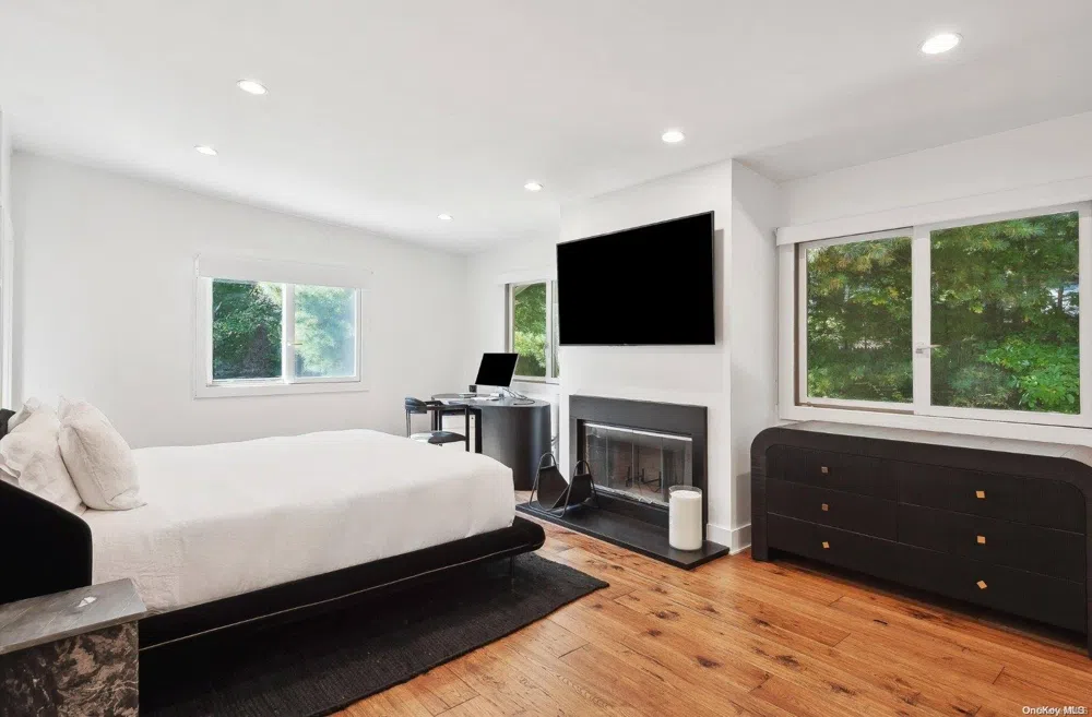 69 Three Mile Harbor Drive East Hampton, NY 11937