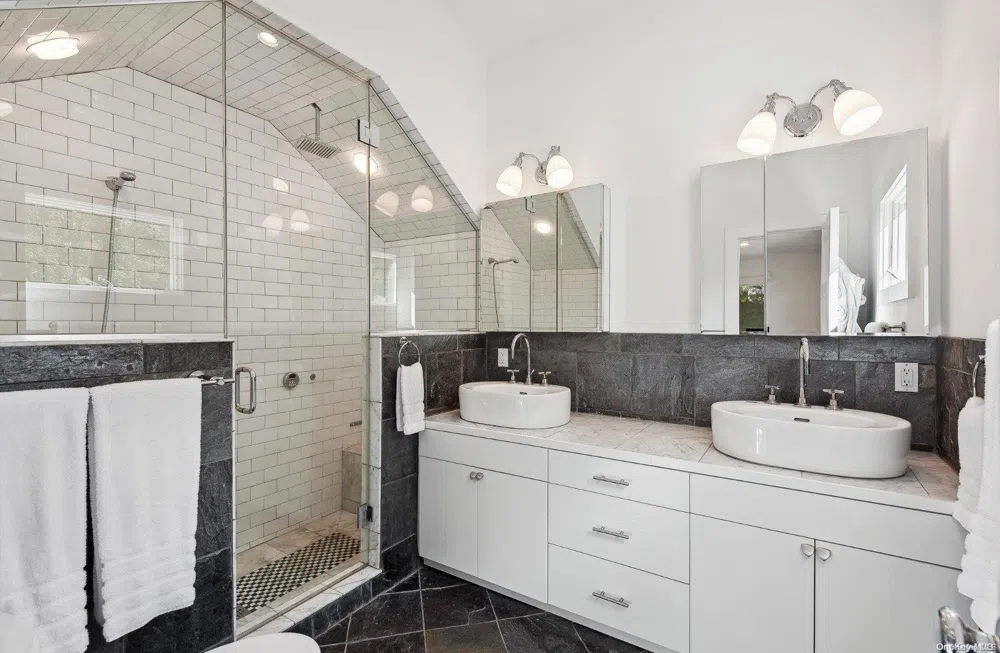 69 Three Mile Harbor Drive East Hampton, NY 11937