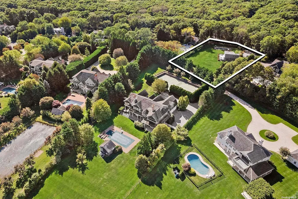 700 Edge Of Woods Road Water Mill, NY 11976