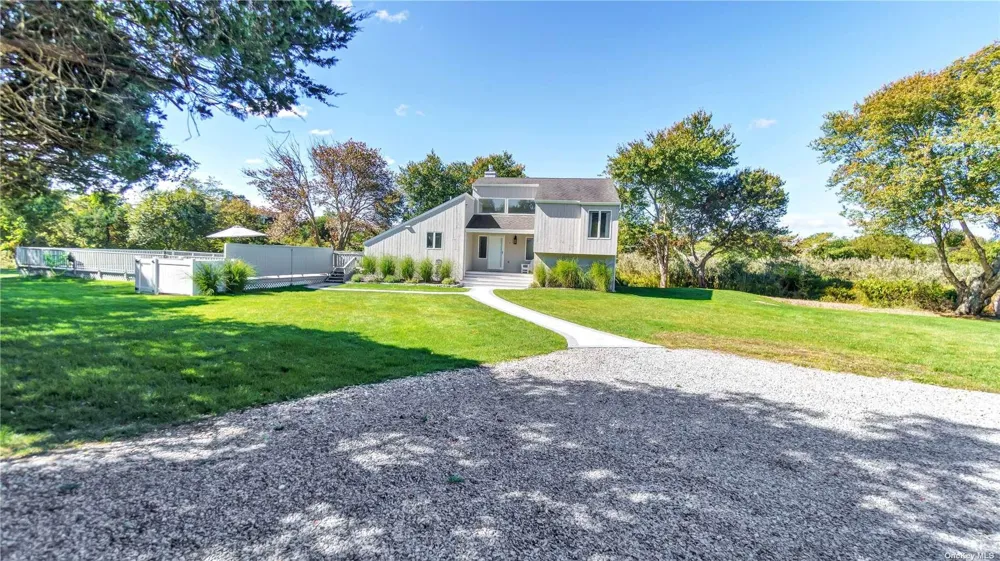 19 Rogers Lane Remsenburg, NY 11960