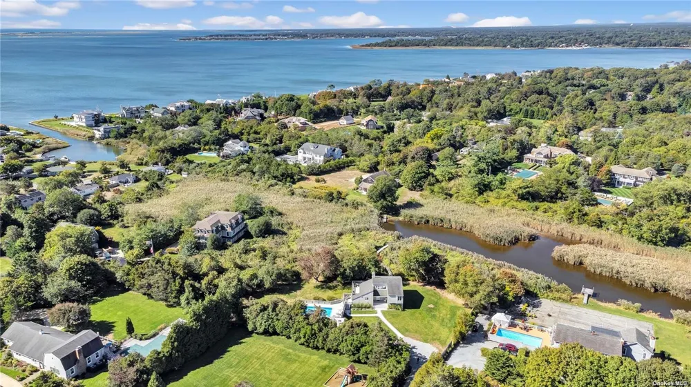 19 Rogers Lane Remsenburg, NY 11960