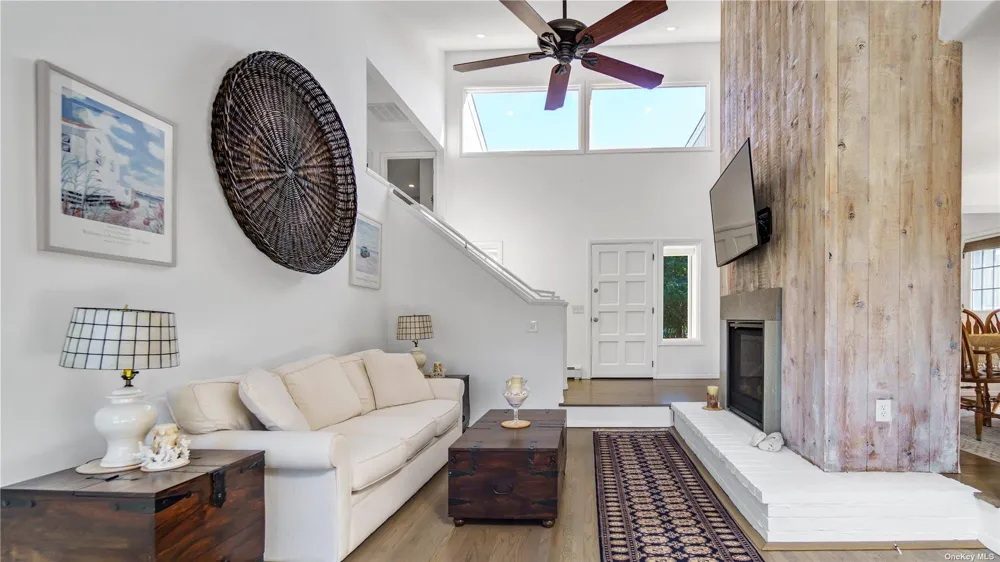 19 Rogers Lane Remsenburg, NY 11960