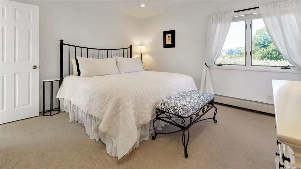 19 Rogers Lane Remsenburg, NY 11960