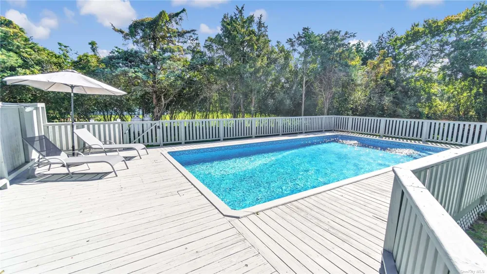 19 Rogers Lane Remsenburg, NY 11960