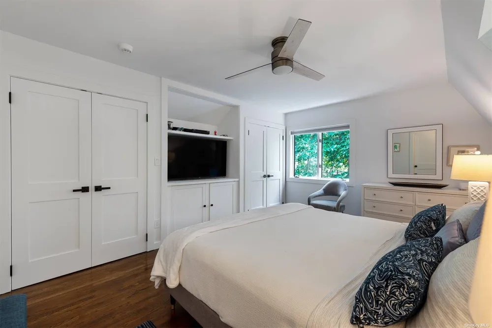 643 Stephen Hands Path East Hampton, NY 11937