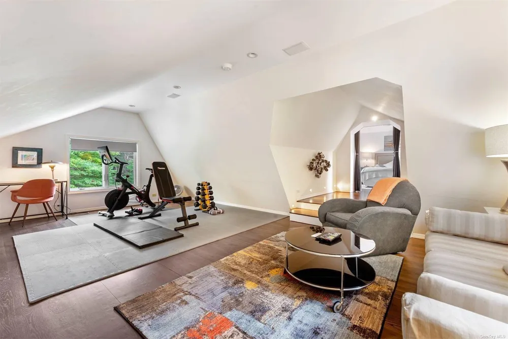 643 Stephen Hands Path East Hampton, NY 11937