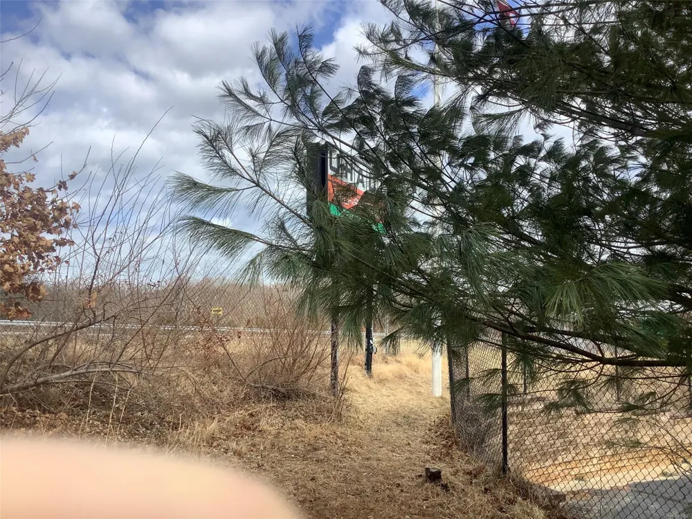 (Left of 2080 River Road) River Road Calverton, NY 11933
