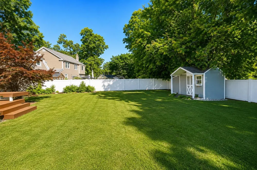 43 Hollins Lane East Islip, NY 11730