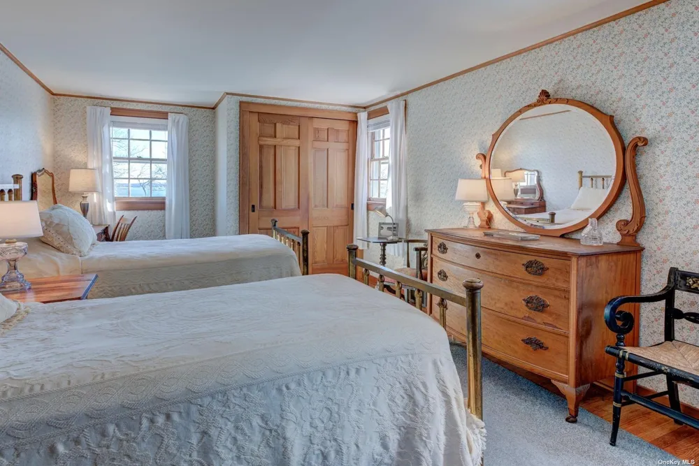 199 Old Harbor Road New Suffolk, NY 11956