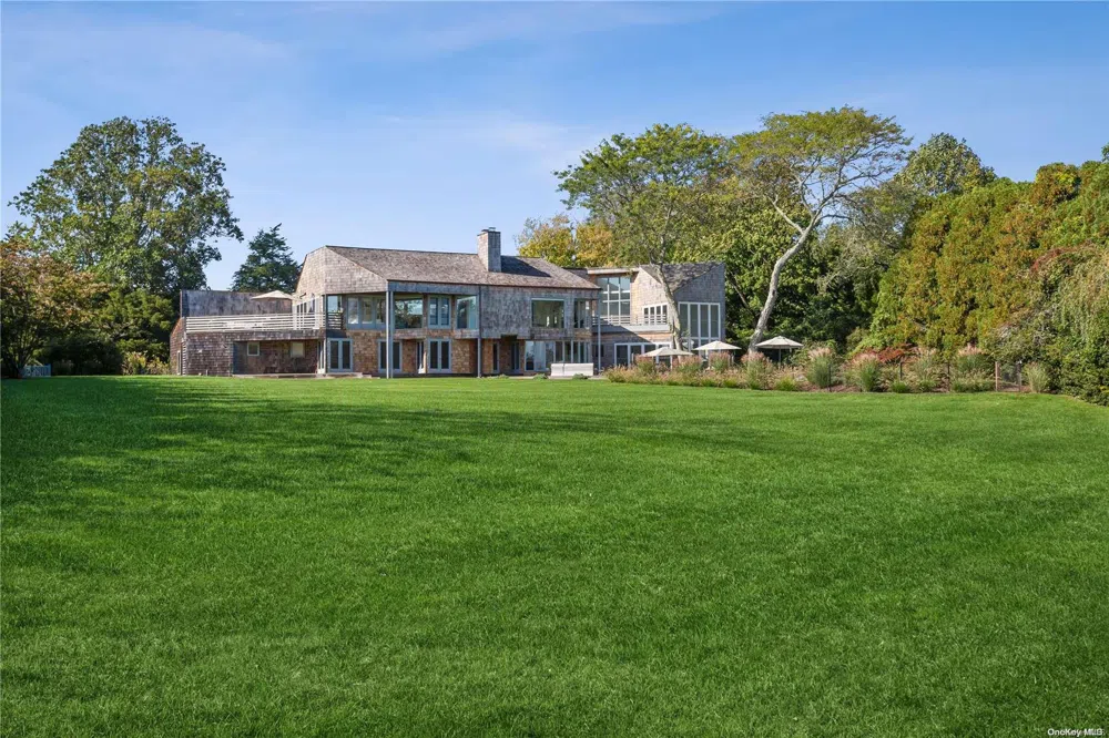 33 Ocean Avenue East Hampton, NY 11937