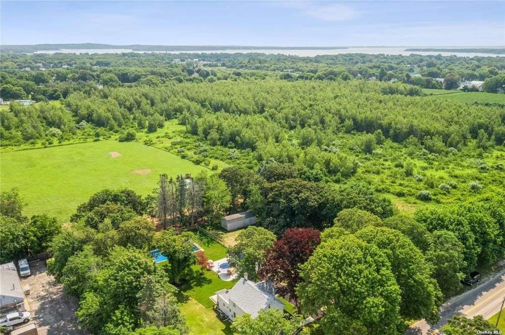 3400 Youngs Avenue Southold, NY 11971
